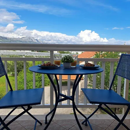 In Kastel Near The Sea * Kaštela