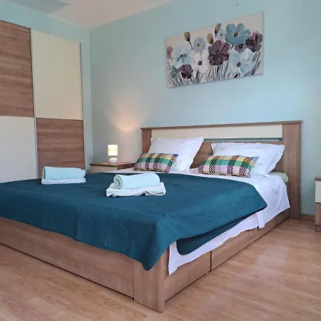 In Kastel Near The Sea * Kaštela